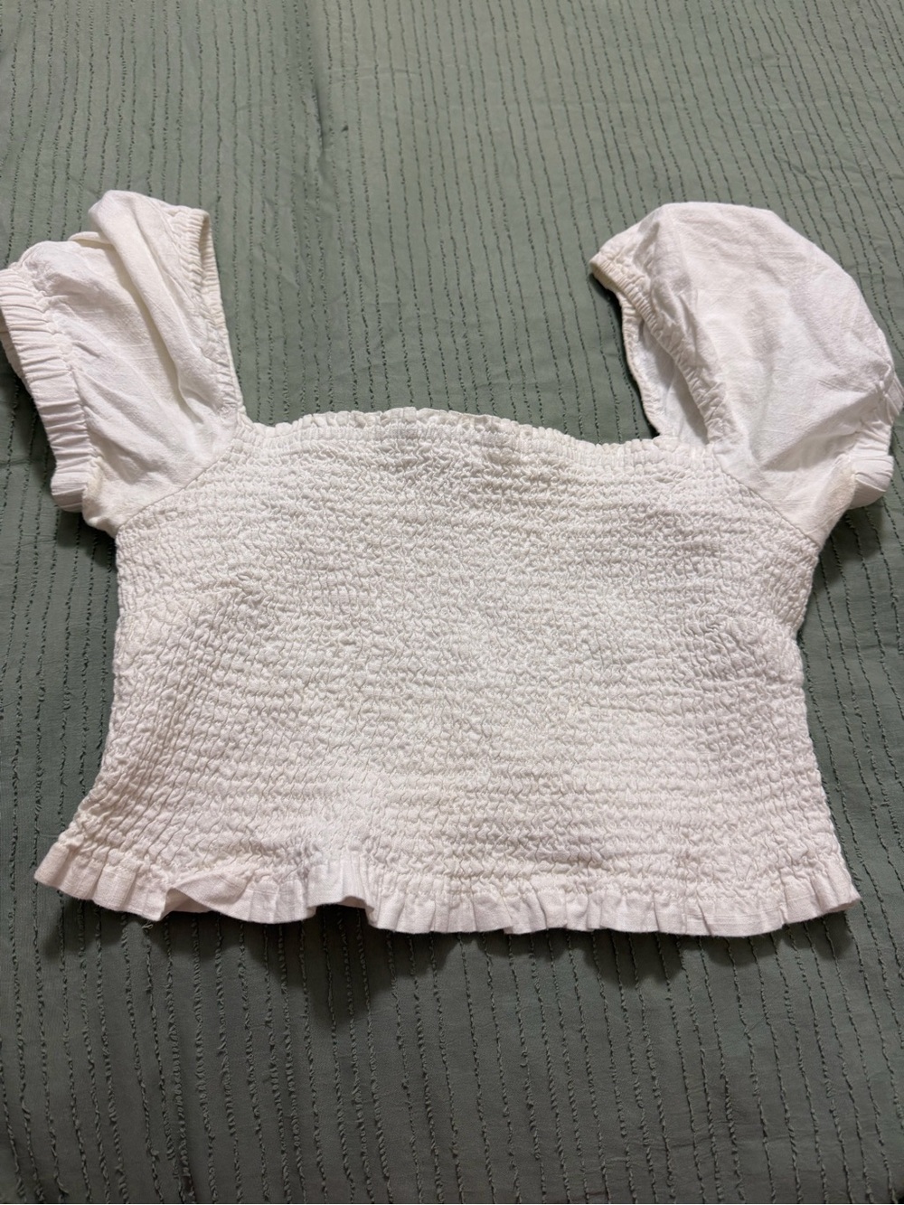 Astr Smocked White Puff-Sleeve Crop Top